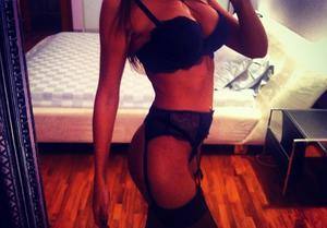 Meet Nora (19) from Massachusetts | No-Strings Adult Dating