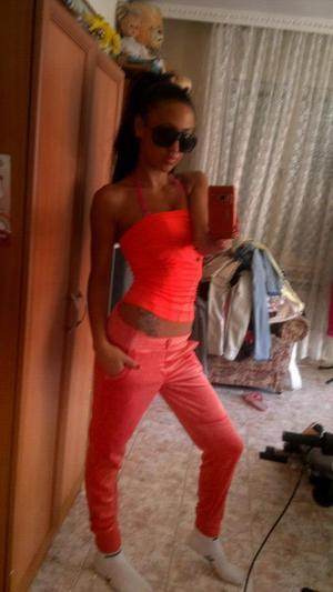 Emma, 29, casual dating profile photo in California