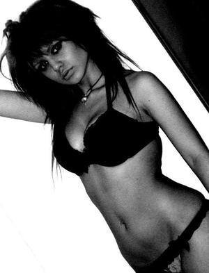 Connect with Paige (22) in Wisconsin | Adult Dating