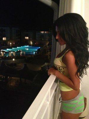 Anjali (21) in Missouri | Casual Dating with Older Men