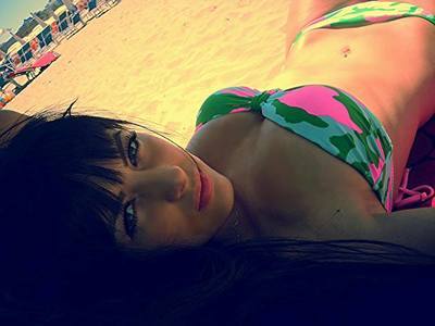 Joelle (28) in Florida | Casual Dating with Older Men