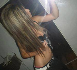 Chat with Karis (20) | Illinois Hookups Available Now