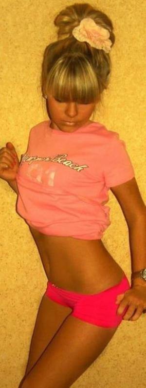 Meet Alex (19) from Connecticut | Same-Night Dating