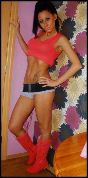 Gabriela (19), Fairview Park, OH adult dating profile image