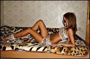 Meet Dara (20) from California | Same-Night Dating