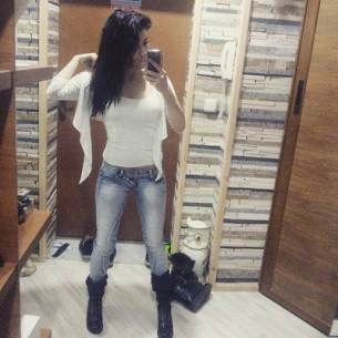 Local profile photo of Daisy, 26, in Bloomington, IN