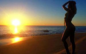 Chat with April (25) | Florida Hookups Available Now