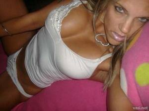 Chat with Deana (19) | Michigan Hookups Available Now