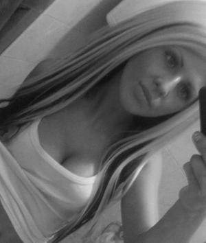 Adult dating profile photo of Penelope (22) in Ponce, PR