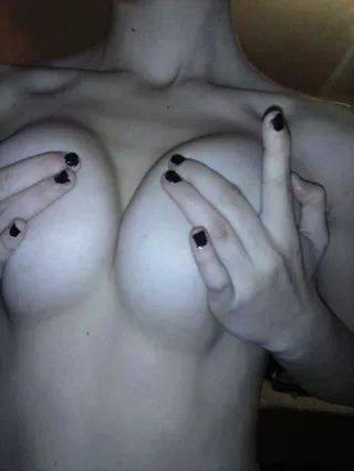 Meet Cecilia (20) from California | Same-Night Dating