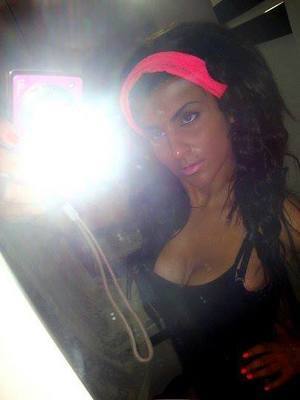 Chat with Sandra (28) | California Hookups Available Now