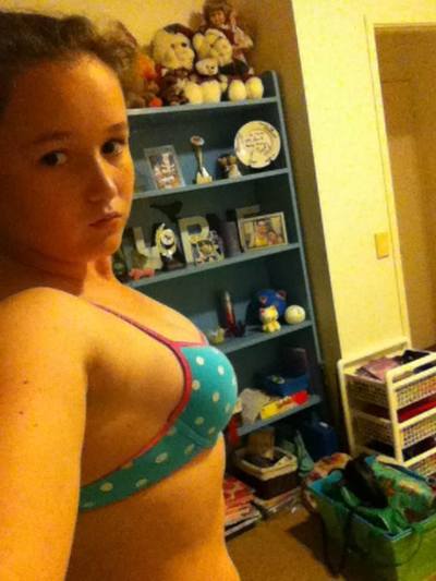 Meet local singles like Tawnya from Curllsville, Pennsylvania who want to fuck tonight