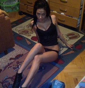 Meet local singles like Jade from Saunderstown, Rhode Island who want to fuck tonight