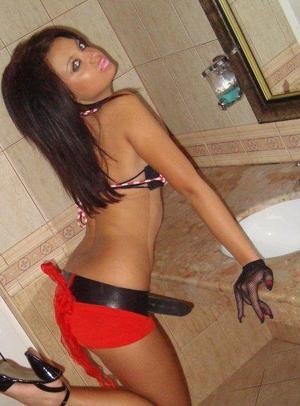 Melani from Eielsonafb, Alaska is looking for adult webcam chat