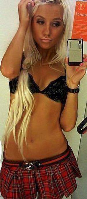 Eliana from Williamsport, Indiana is looking for adult webcam chat