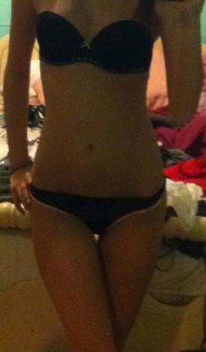 Idella from Owensville, Indiana is looking for adult webcam chat