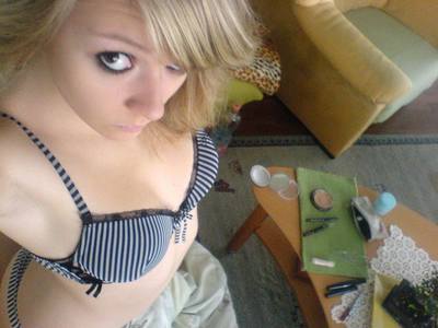 Nobuko from Junction City, Oregon is looking for adult webcam chat