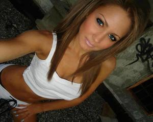 Yaeko from Oregon is looking for adult webcam chat