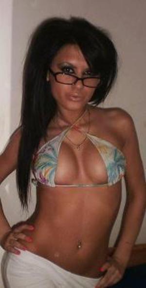 Sunni from Sun Valley, Idaho is looking for adult webcam chat