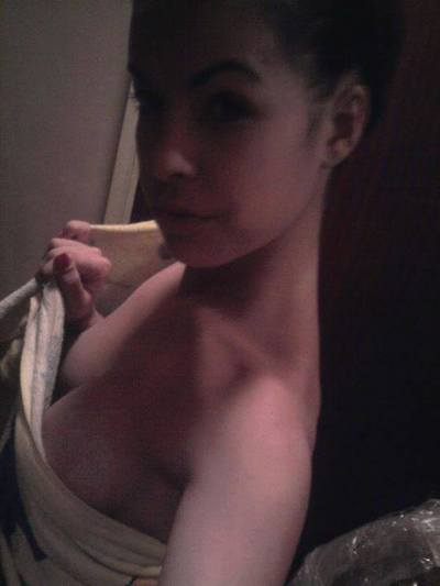 Drema from Enfield, New Hampshire is looking for adult webcam chat