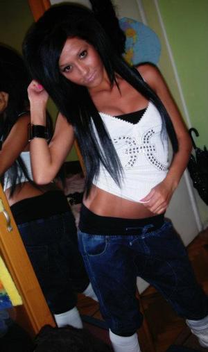 Kamilah from Utah is looking for adult webcam chat