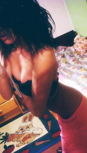 Clarisa from  is looking for adult webcam chat