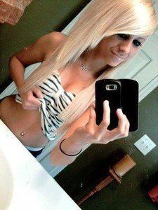 21-Year-Old New Hampshire Girl Alice Craves Mature Attention
